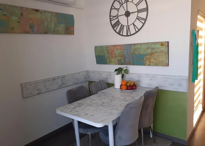 Pensiune Cosy By The Sea 3*